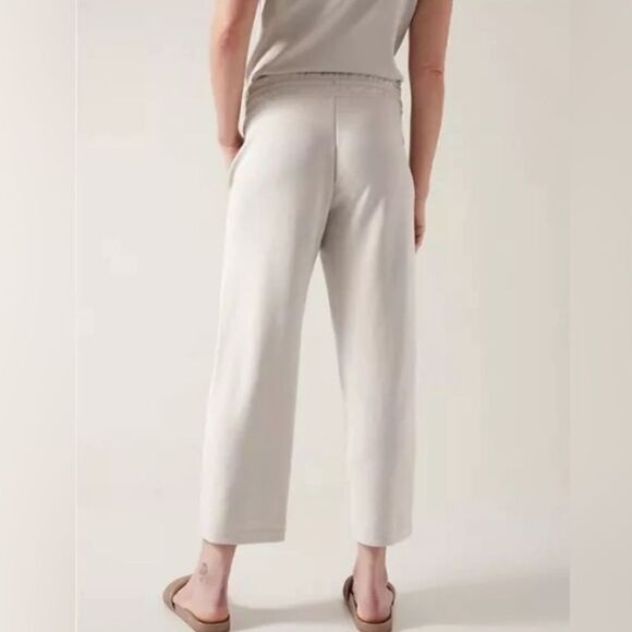 Athleta Seasoft Straight Crop Pant Abalone Grey Beige - Picture 9 of 9